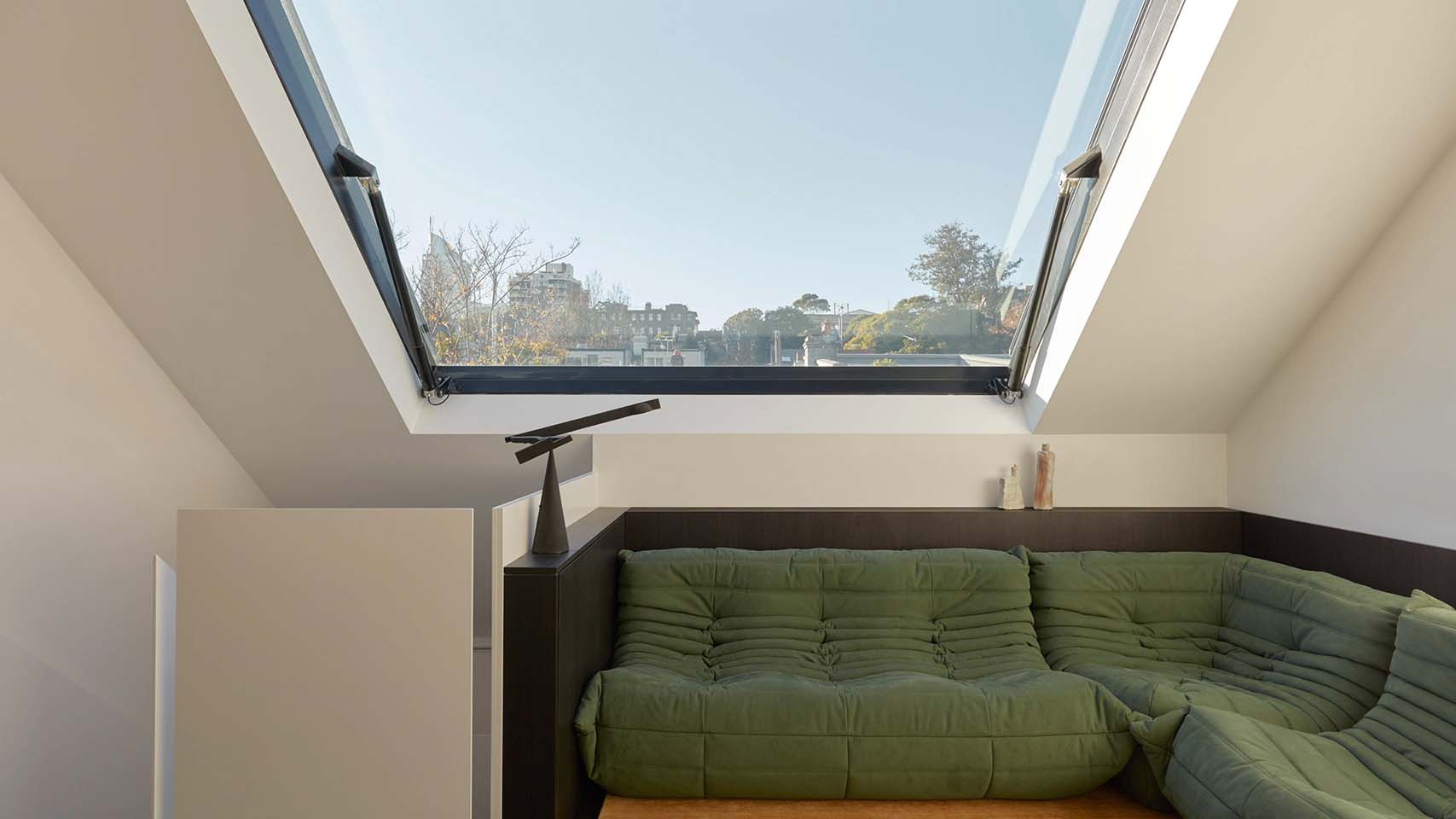 Contemporary Ventilated Skylight Design | Residential Project | Tilt